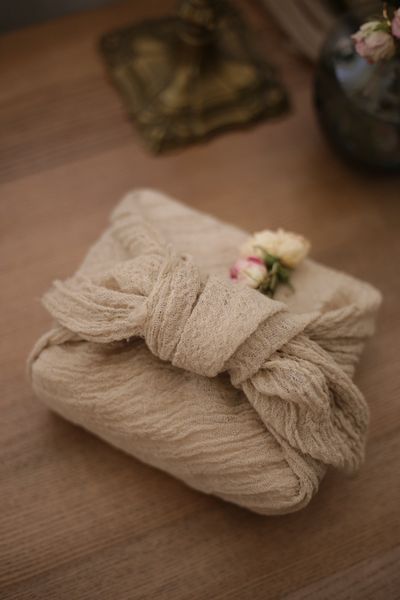 Багаторазове пакування подарунків у бохо стилі VTILENE Warm linen GP-40027 &mdash; декор для весільного столу та фотосесій VTILENE studio