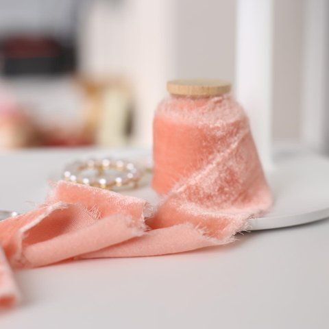 Стрічка з натурального оксамиту VTILENE Cream blush RV-100102 &mdash; декор для весільного столу та фотосесій VTILENE studio