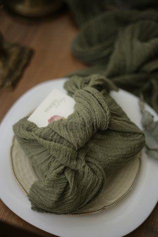 Багаторазова подарункова упаковка еко стиль VTILENE Dark sage green GP-40013 &mdash; декор для весільного столу та фотосесій VTILENE studio