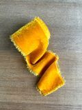 Подарункова оксамитова стрічка VTILENE 1.4 м Mustard RV-100061 &mdash; декор для весільного столу та фотосесій VTILENE studio