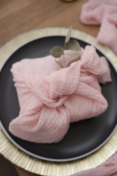 Еко упаковка для подарунків з тканини VTILENE Blush GP-4005 &mdash; декор для весільного столу та фотосесій VTILENE studio