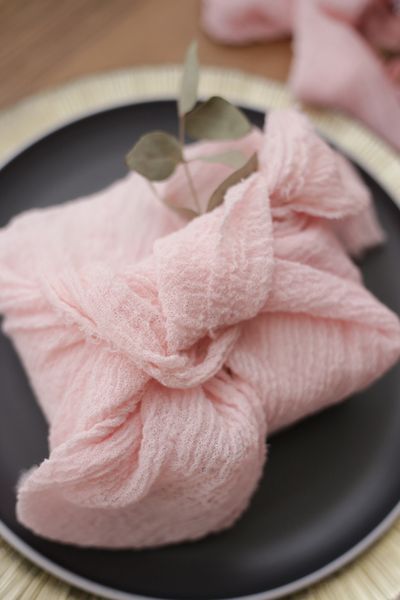 Еко упаковка для подарунків з тканини VTILENE Blush GP-4005 &mdash; декор для весільного столу та фотосесій VTILENE studio